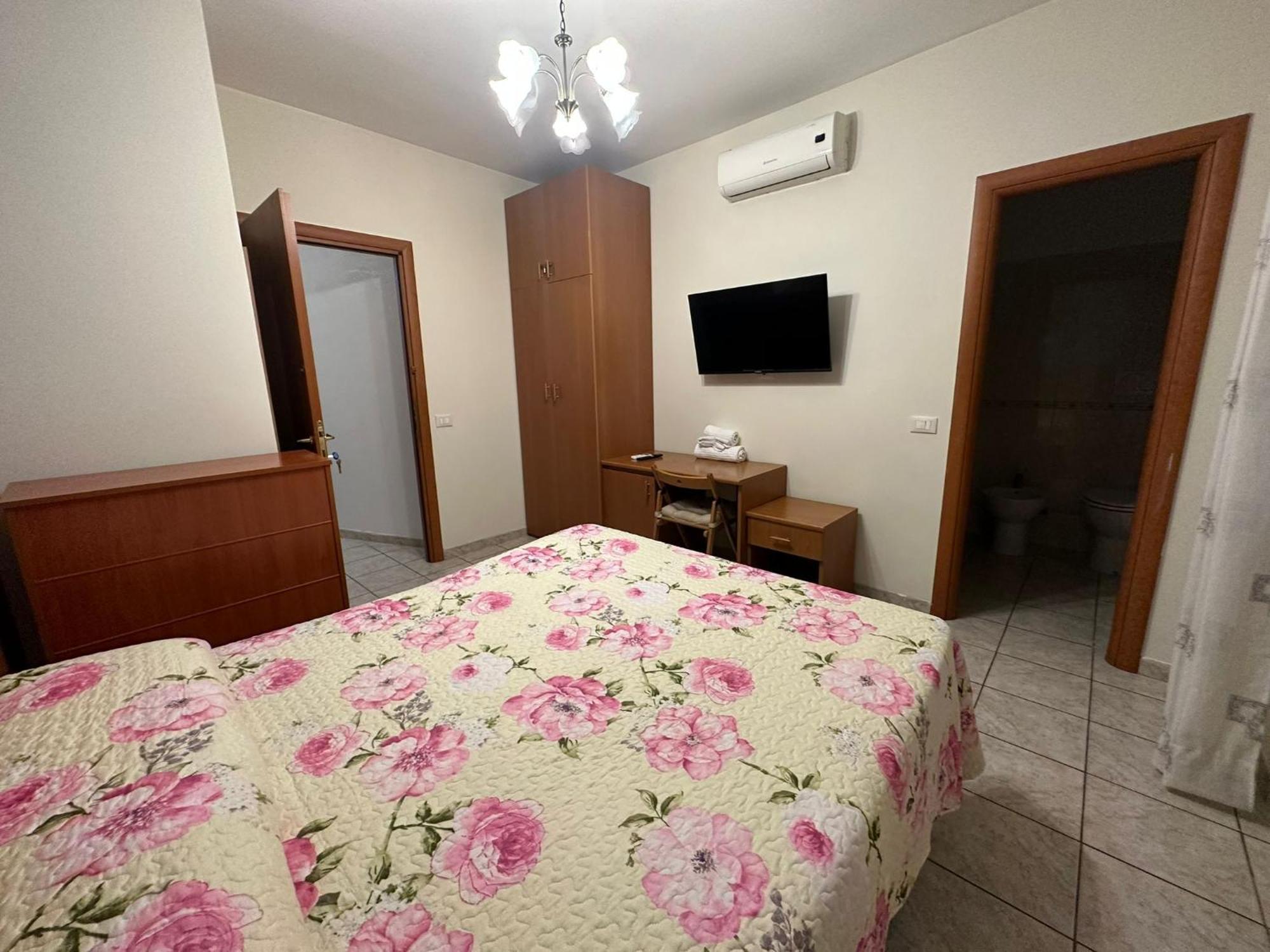 Torino Holidays Home Рим Екстериор снимка